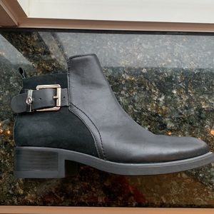 The wishbone collection ankle boots leather